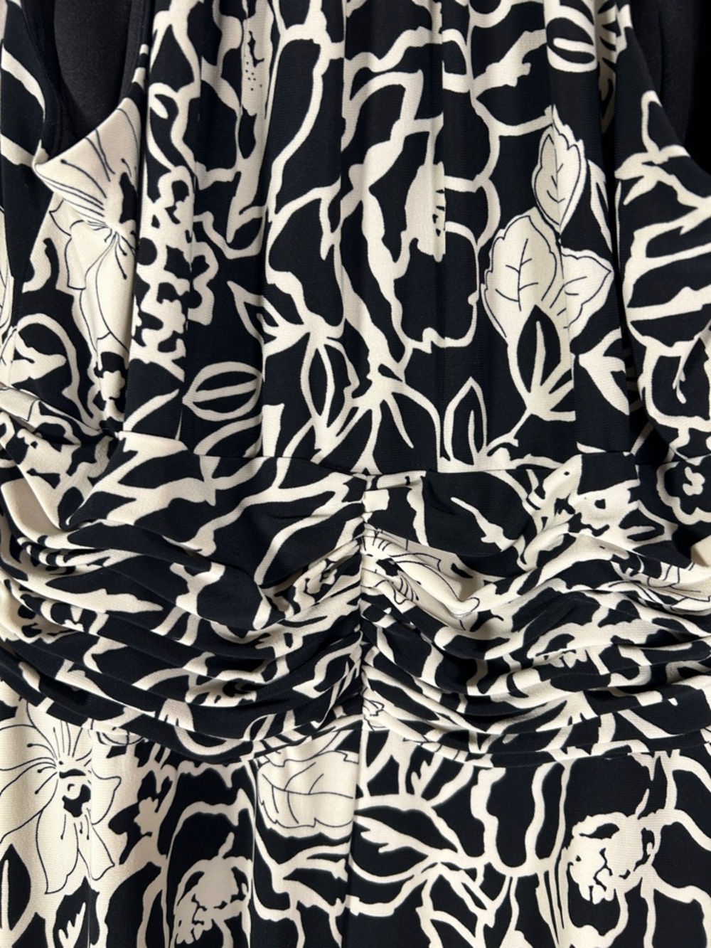 Evan Picone Black and White Floral V-Neck Midi Dress size 12 - Picture 4 of 5